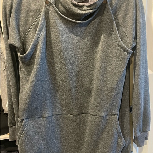 Latched Mama Snap Nursing Pullover - Picture 2 of 4